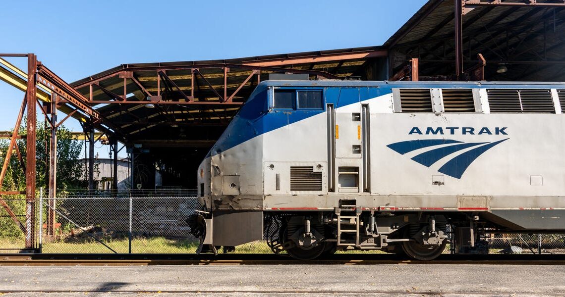 Amtrak’s unionized workers are getting $900 holiday bonuses after their managers gave up half of theirs