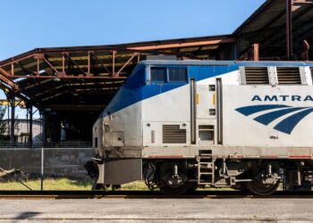 Amtrak’s unionized workers are getting $900 holiday bonuses after their managers gave up half of theirs