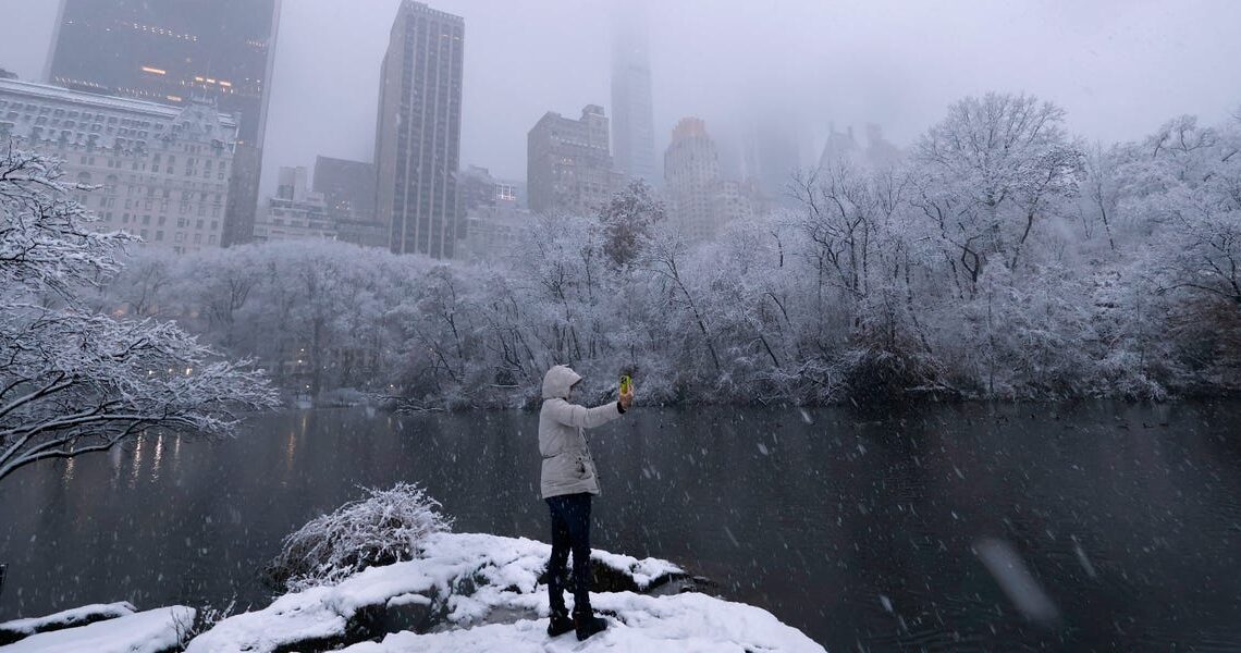 Passengers landing at JFK got stuck on the tarmac for 3 hours after a snowstorm hit New York