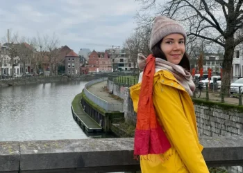 I take solo trips despite being in a committed 3-year relationship. It’s my secret to being a better partner.