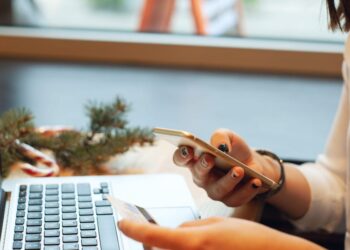 3 holiday shopping rules I swear by after two decades investing in small businesses