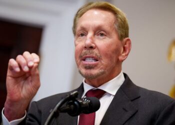 Meet the world’s 5th-richest person: Oracle founder Larry Ellison’s net worth hit massive highs and lows in 2025