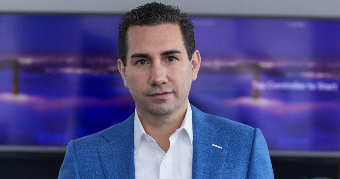 Monday.com’s CMO led marketing at Amazon and Google. Here are the 3 things he looks for in every job offer.