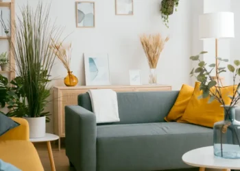 8 things to get rid of in your home before the new year, according to professional organizers