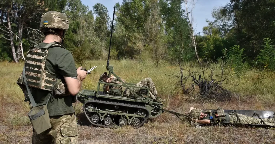 Robots are evacuating soldiers in Ukraine. A US veteran said they’re best when they’re cheap.