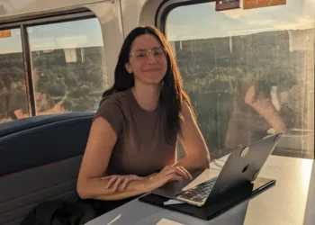 I worked remotely on a cross-country Amtrak train. The views were unbeatable, but I wish I’d known 3 things.