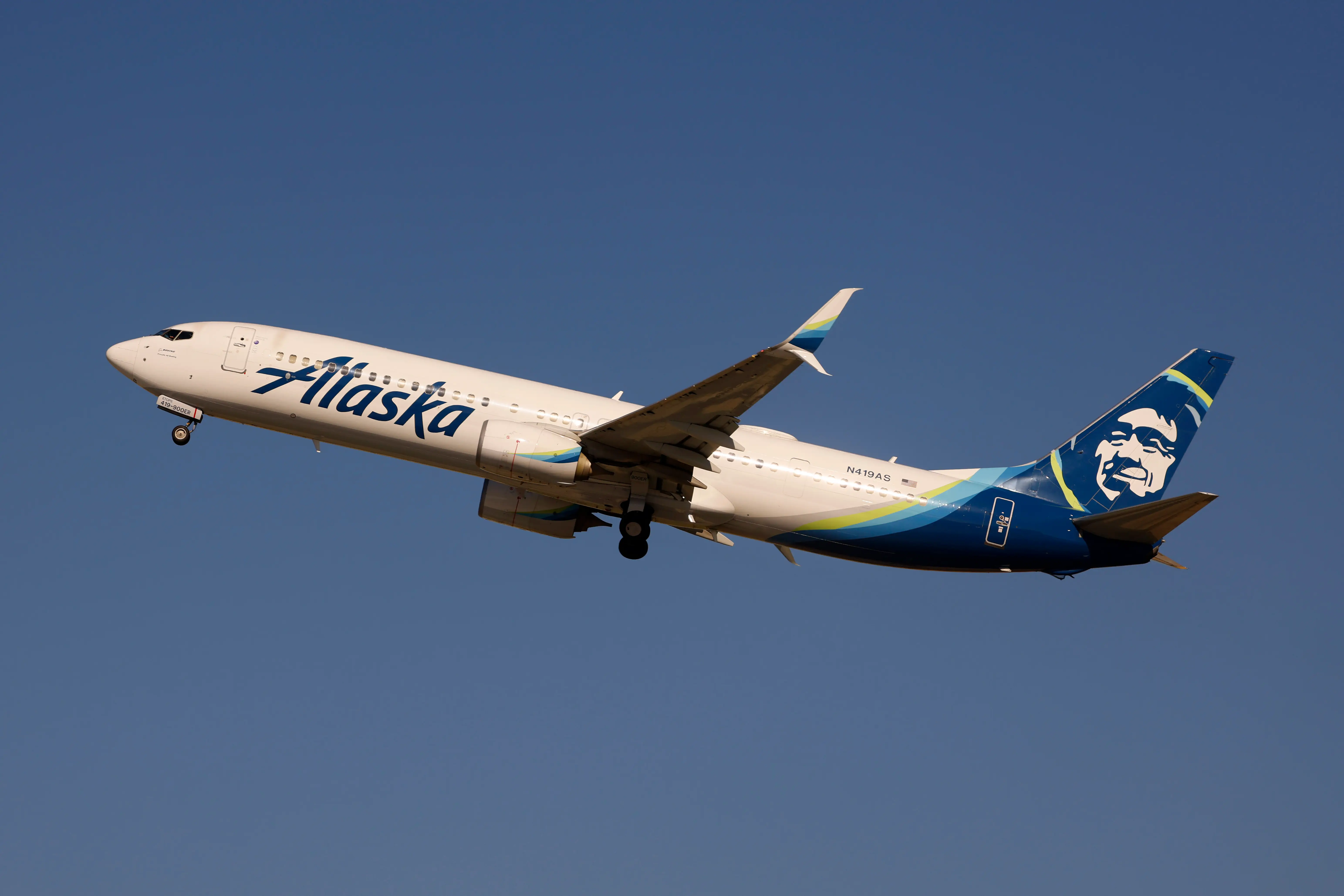 : An Alaska Airlines Boeing 737 airplane departs San Diego International Airport en route to Atlanta on December 6, 2025 in San Diego, California.