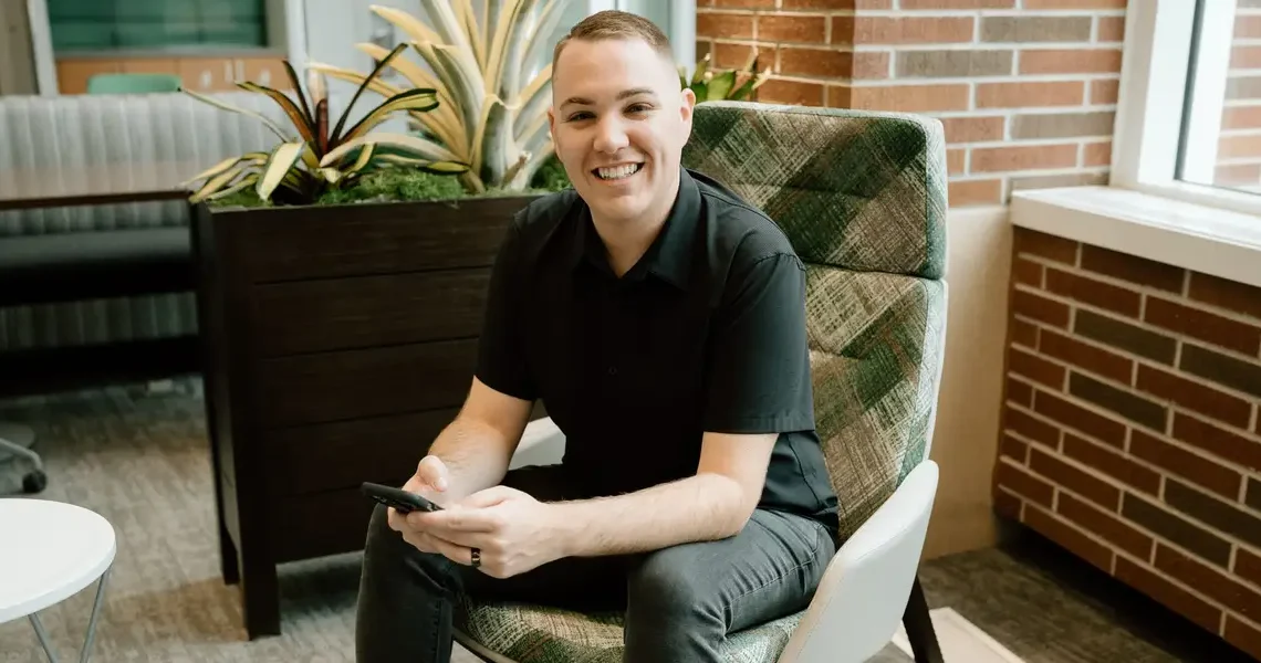 I’m a career coach for Big Tech employees. Here are my 4 tips for dealing with a micromanaging boss.