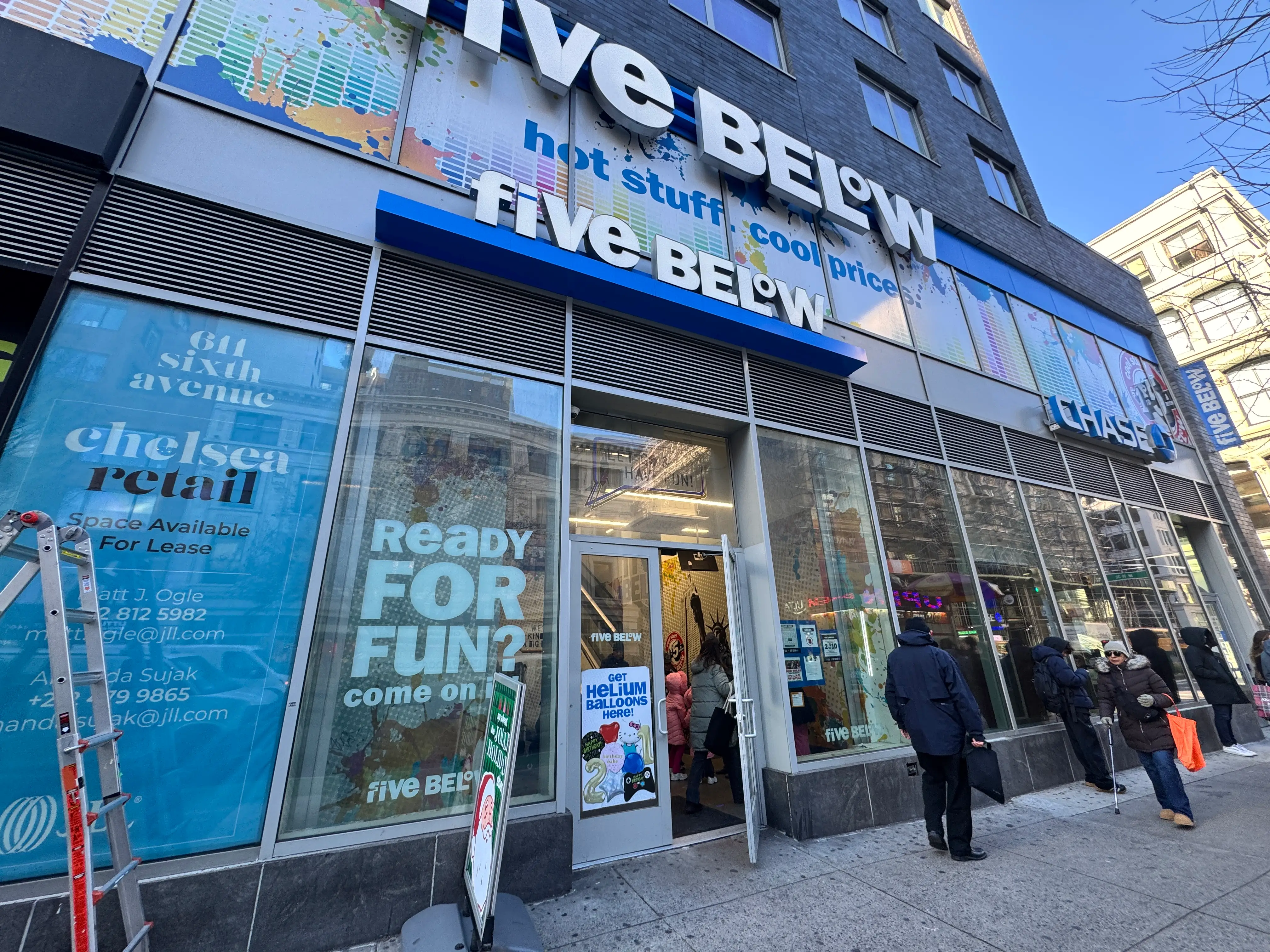 five below exterior