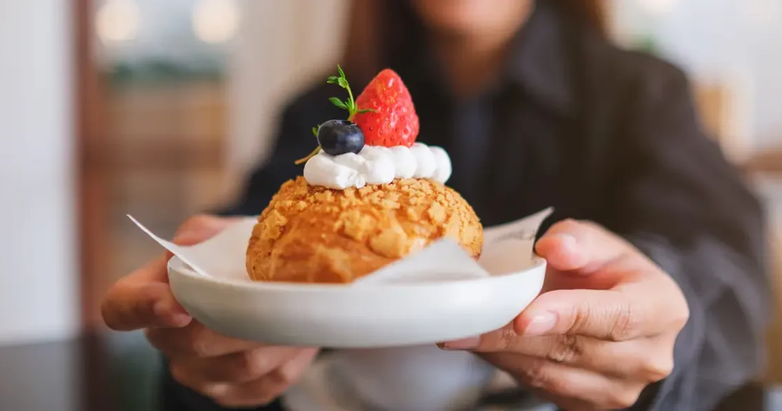Treat yourself &mdash; a dietitian explains why dessert can help you lose more weight and keep it off