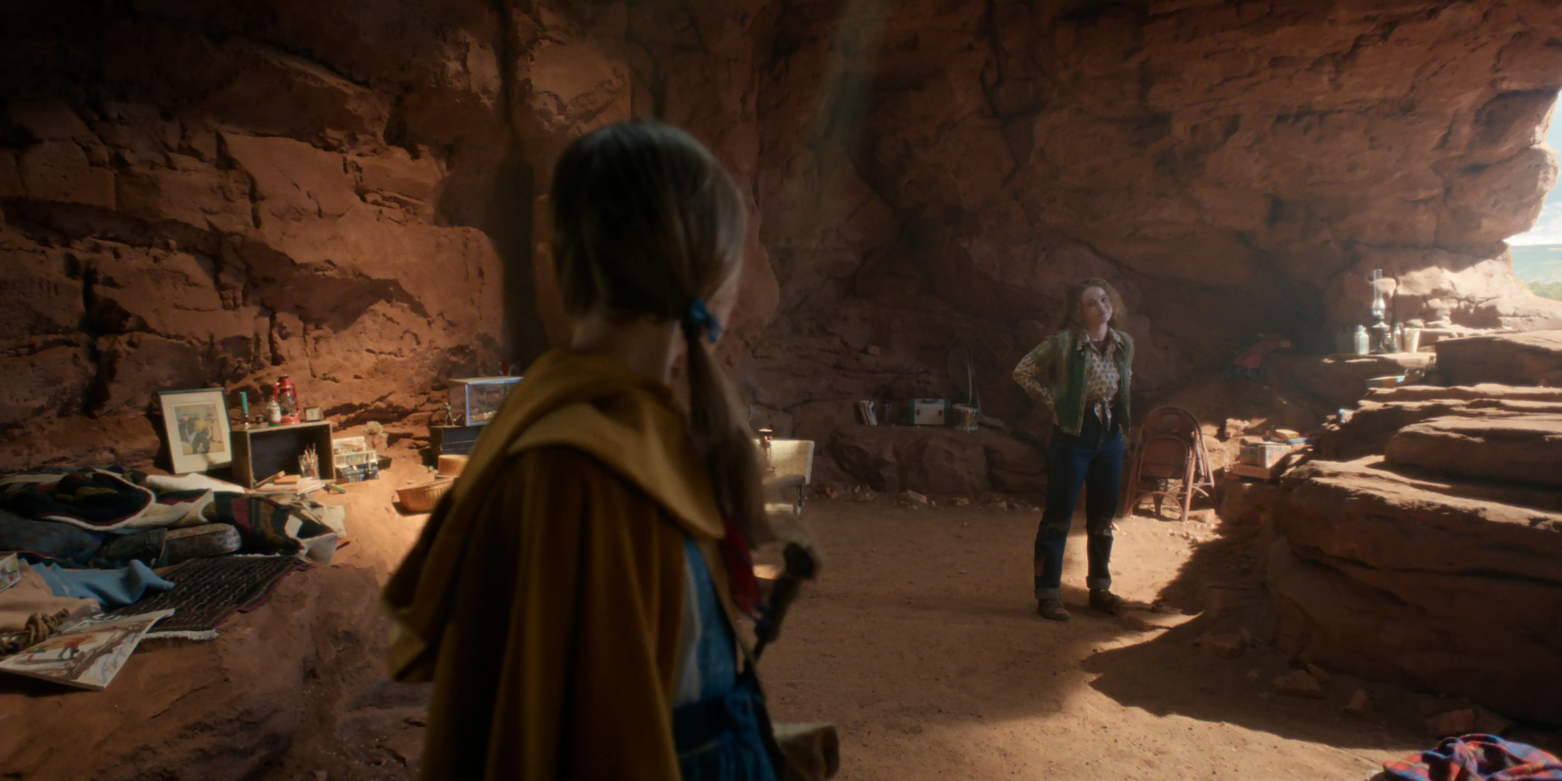 Nell Fisher as Holly Wheeler and Sadie Sink as Max Mayfield in 