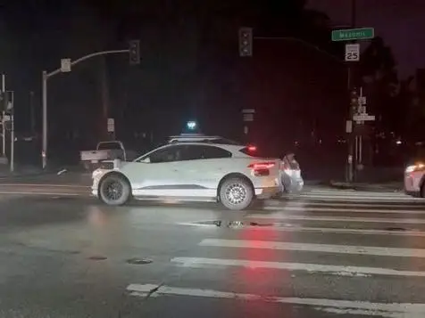 Waymo vehicle stall san francisco