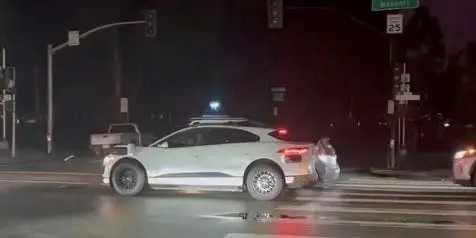 California regulator reviews Waymo stalls during San Francisco power outage