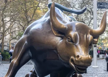 Private equity hit pause on junior banker recruiting, but January 1 could mean ‘all bets are off’