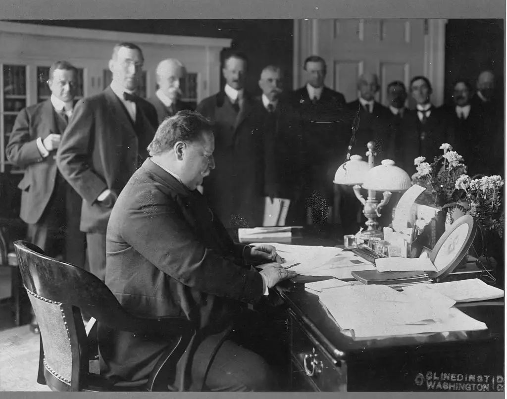 President William Howard Taft in the Oval Office.