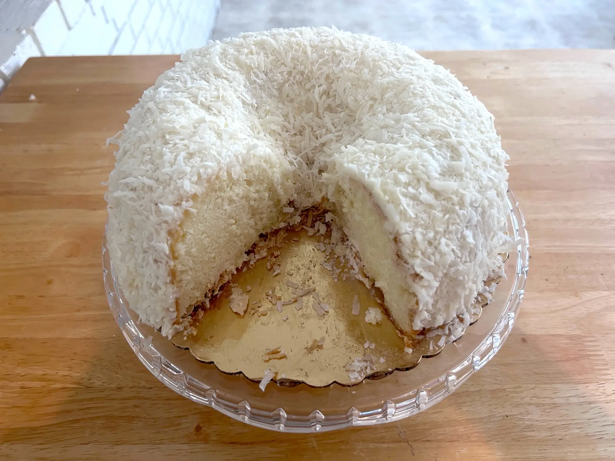 Tom Cruise cake sliced