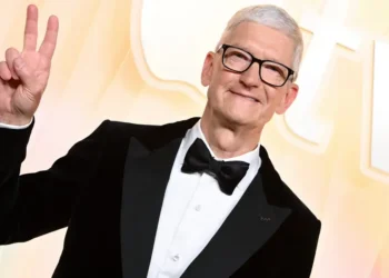 Tim Cook just gave Nike a much-needed holiday boost