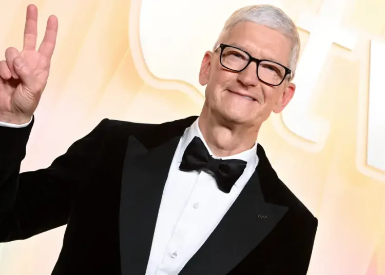 Tim Cook just gave Nike a much-needed holiday boost