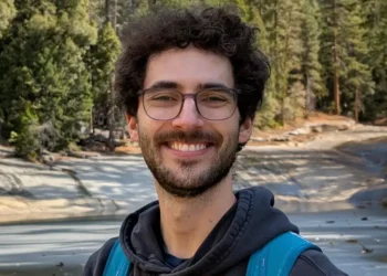 I quit Google and gave up my US visa to cofound a startup in London. It was a huge risk, but I want to live an exciting life, not an easy one.