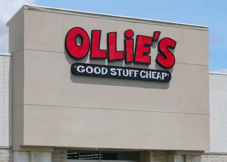 Forget Target. This year’s last-minute holiday shoppers flocked to a lesser-known &mdash; but fast-growing &mdash; bargain outlet