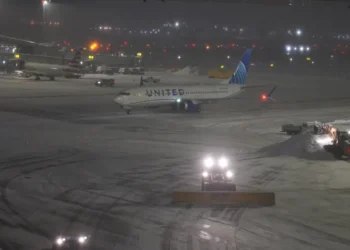Buckle up for more blizzard-induced flight delays across the East Coast and Midwest