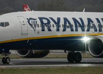 Passengers on a Ryanair flight to Tenerife were injured when the plane hit turbulence