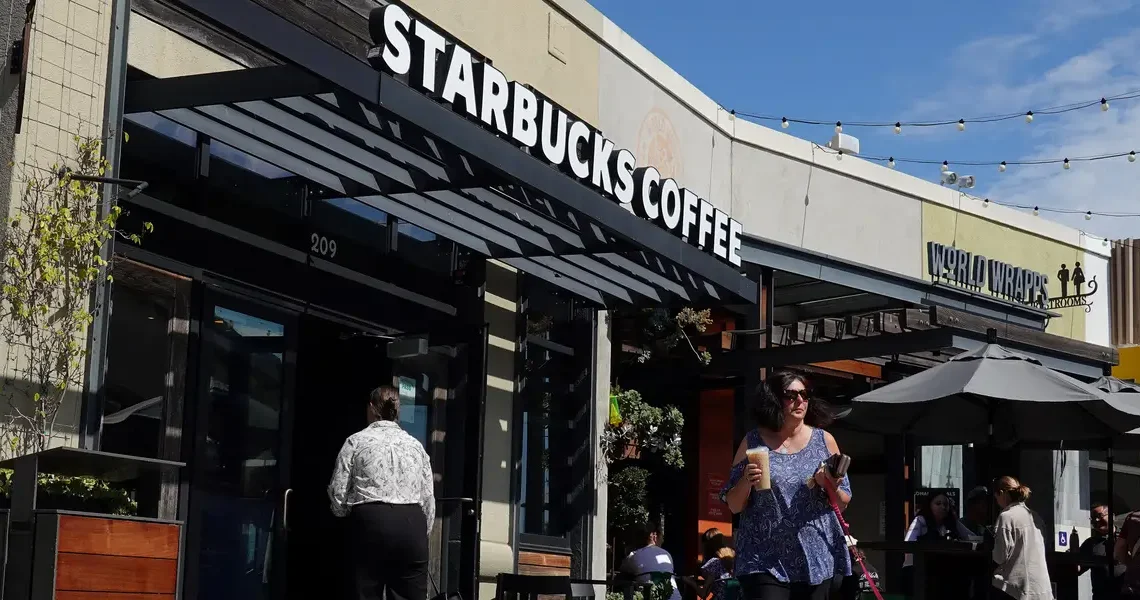 Brian Niccol said he wants Starbucks to feel like the coffee shop from ‘Friends’