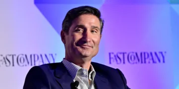 Brian Niccol said a Reddit thread of people interviewing for his company showed him that his ‘Back to Starbucks’ plan was working