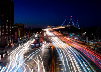 Trump announces plans to weaken fuel efficiency rules for cars and trucks