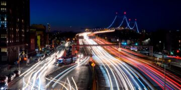 Trump announces plans to weaken fuel efficiency rules for cars and trucks