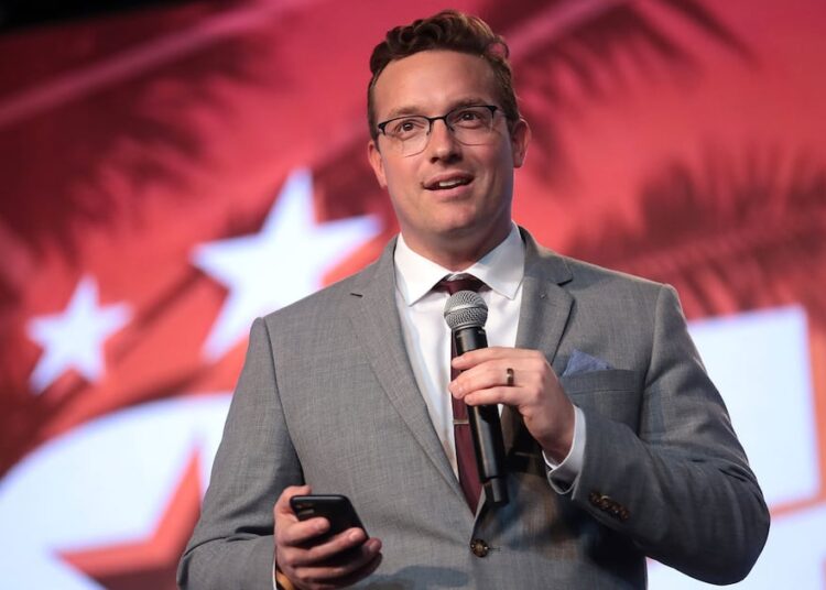 MAGA Mouthpiece Issues Bonkers ‘Warning’ About Obama Batman