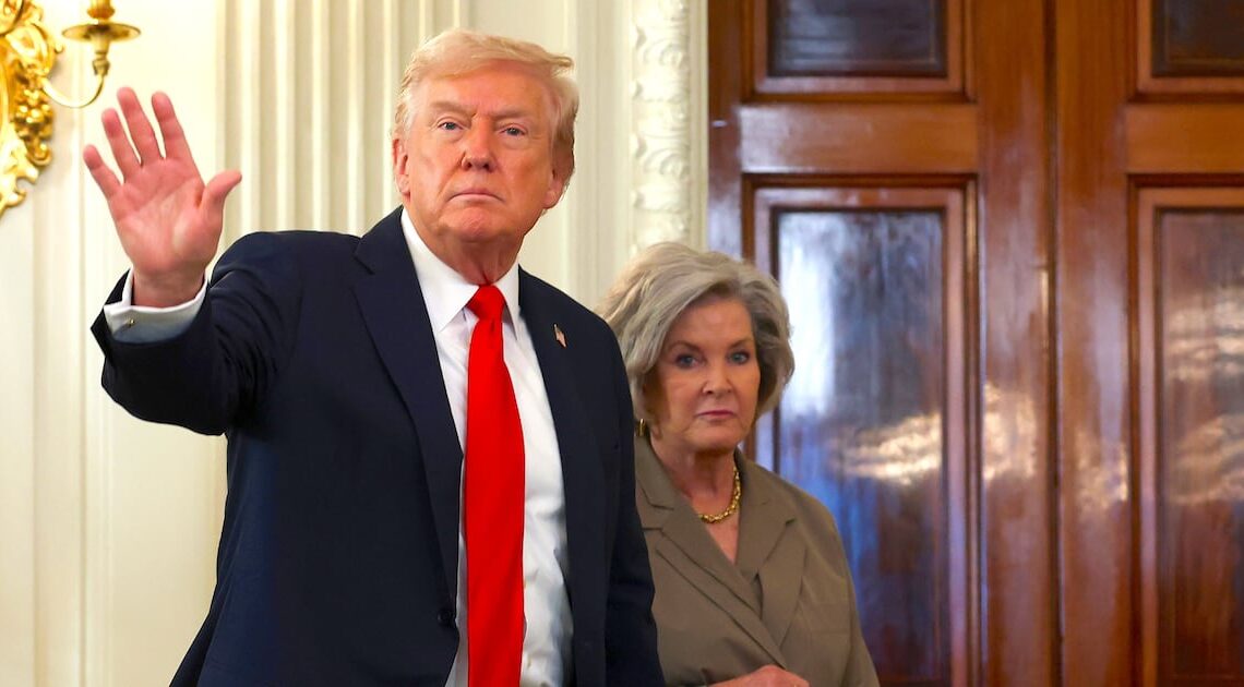 Trump’s Chief of Staff Drops Unreal Truth Bomb: ‘Alcoholic’s Personality’