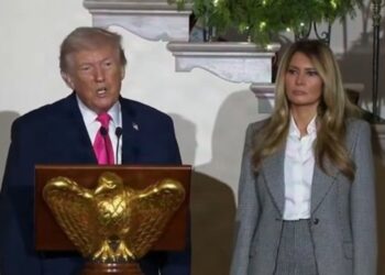 Melania Stares Blankly While Trump Lectures on Holiday Decorations