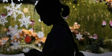 China bans sharing ‘obscene’ material — potentially including sexting