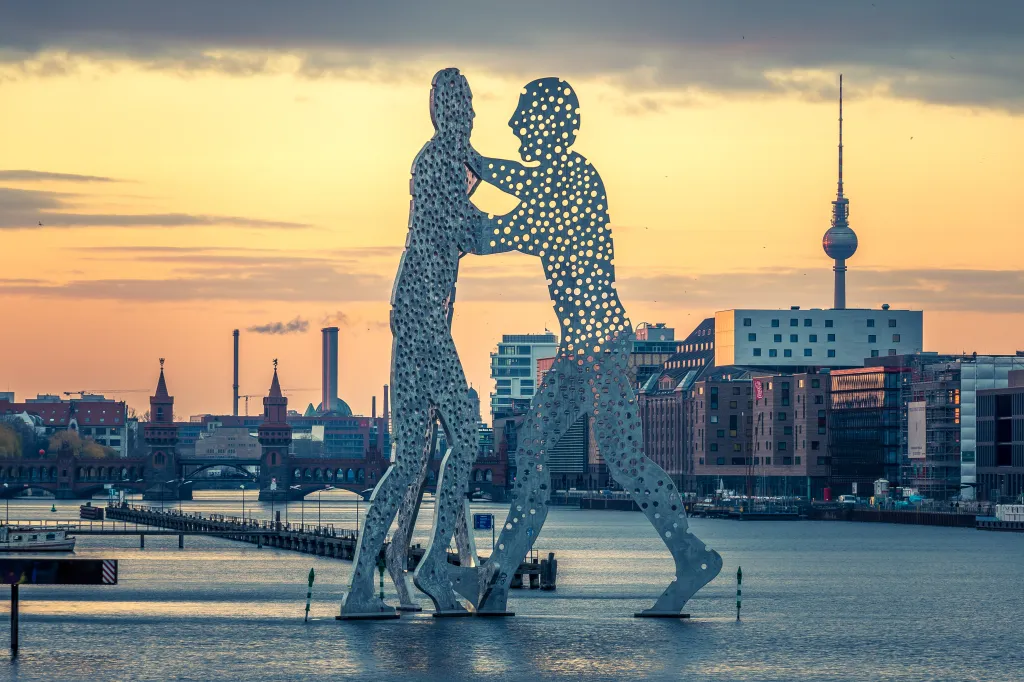 Berlin, Molecule Man