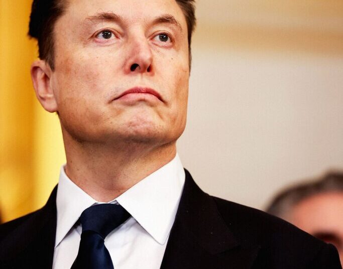 Why SpaceX Is Finally Gearing Up to Go Public