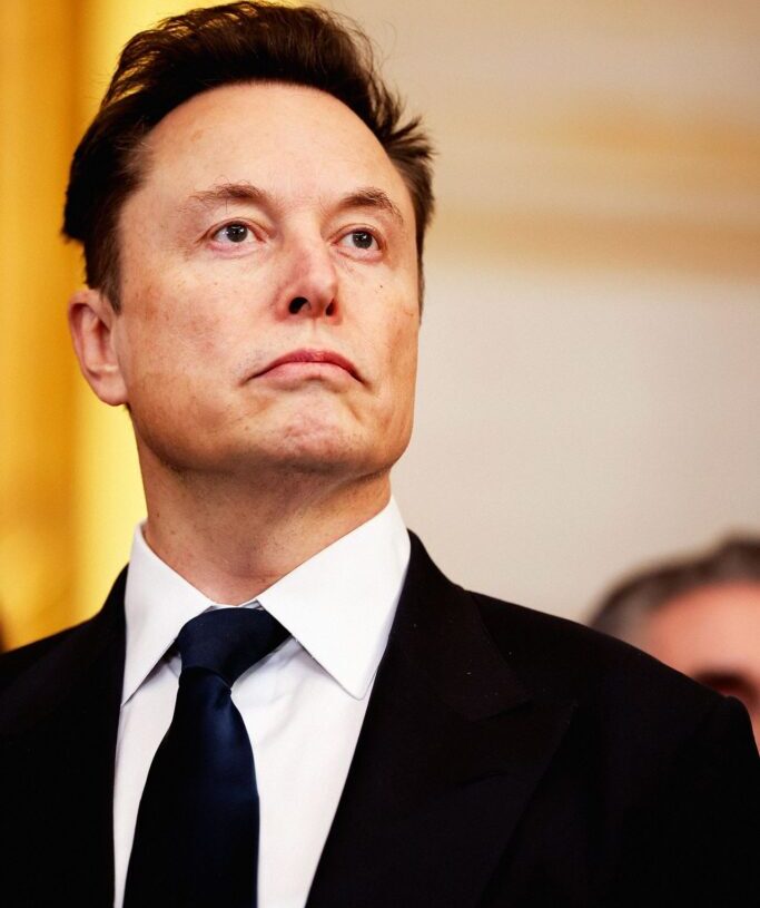 Why SpaceX Is Finally Gearing Up to Go Public