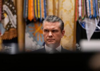 Republicans begin to tighten the screws on Hegseth’s Pentagon