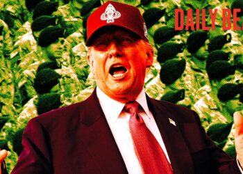 Why Troops Are Blowing Whistle on Trump: Senator