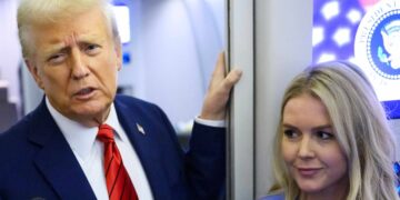 Trump, 79, Derails Speech to Thirst Over Leavitt, 28