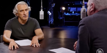 MAGA Mouthpiece Bizarrely Interviews AI Founding Father