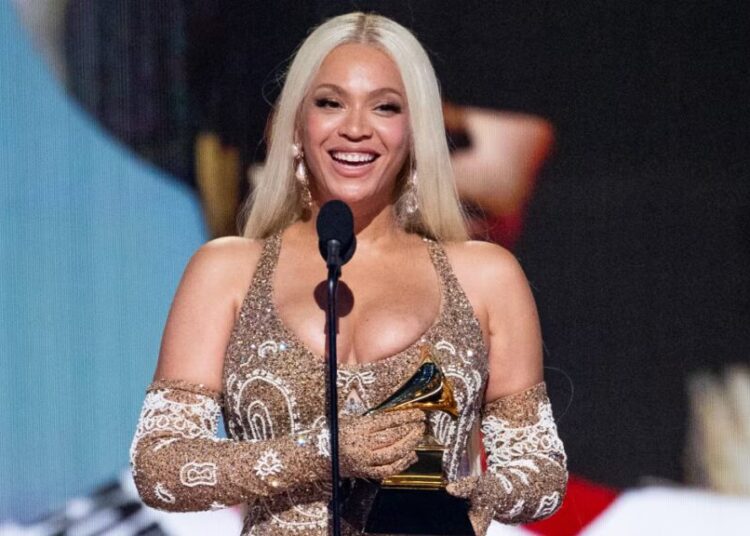 Beyoncé Becomes 5th Musician to Reach Billionaire Status