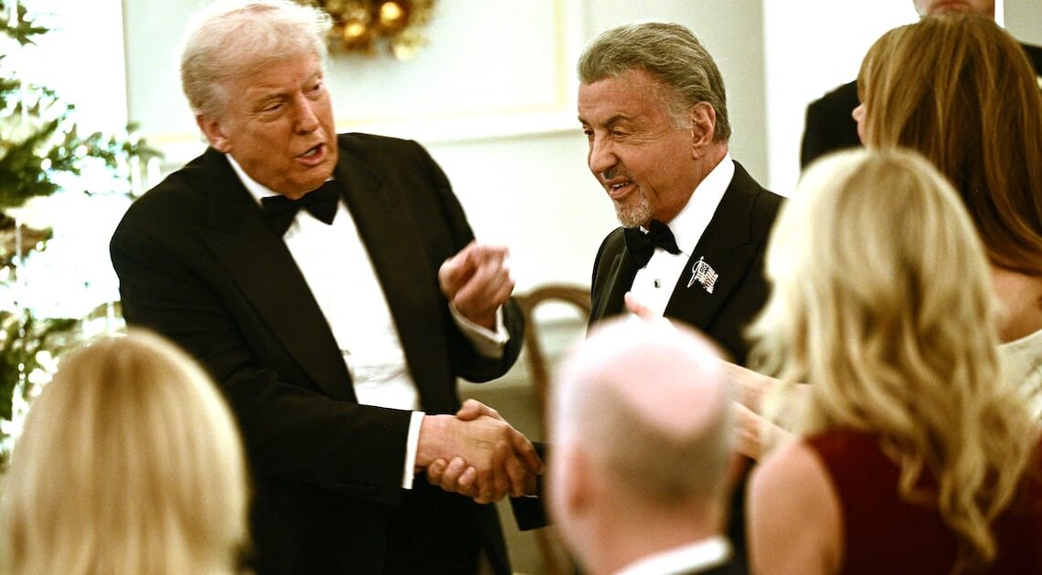 Trump’s Bandaged Hand Shows Up for Kennedy Center Honors Dinner
