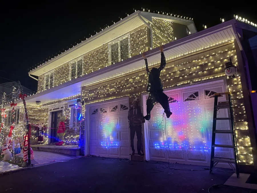 Christmas Vacation House - credit Mike Gavin