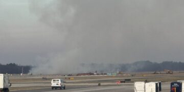 United Airlines flight loses engine power after takeoff from Dulles Airport