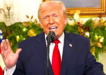 Networks Snub Trump’s PowerPoint Helper for Pointless Speech