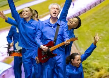 David Byrne Has the Perfect Playlist for All You Christmas Music Haters