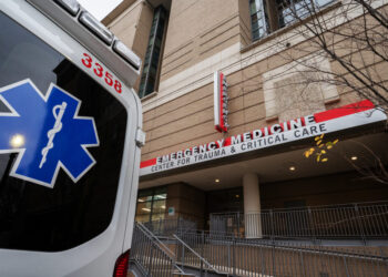 Nearly 1 in 4 Americans say the U.S. health care system is in crisis