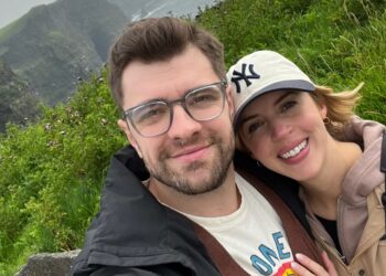 A viral love story: She answered his DM, then flew to Ireland to meet him