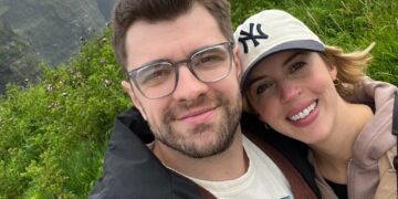 A viral love story: She answered his DM, then flew to Ireland to meet him